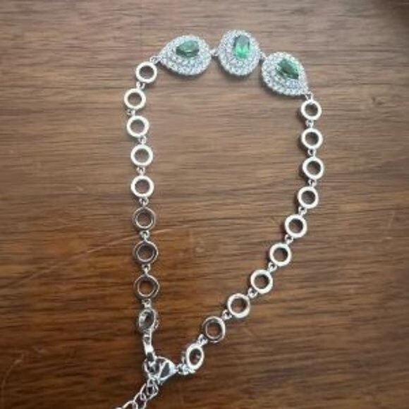 Vintage Silverplated Simulated Emerald/Rhinestone Necklace and Bracelet Set - Picture 3 of 10